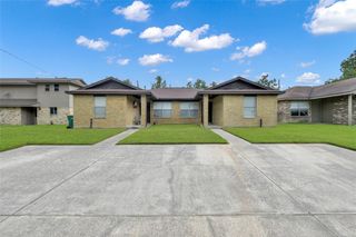 1605 Hazelwood Street A, Conroe, TX 77301