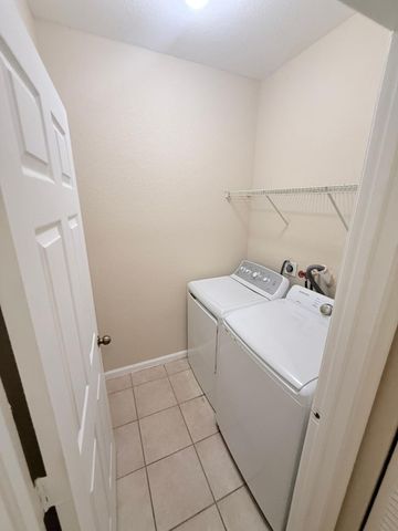 905 N SANTA CATALINA Circle 905, North Lauderdale, FL 33068