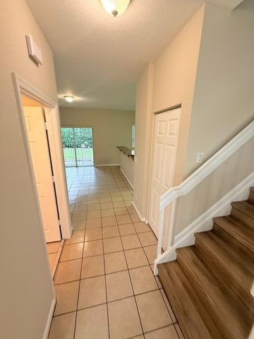 905 N SANTA CATALINA Circle 905, North Lauderdale, FL 33068