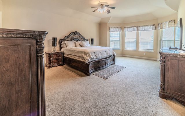 3039 Rosina, Grand Prairie, TX 75054