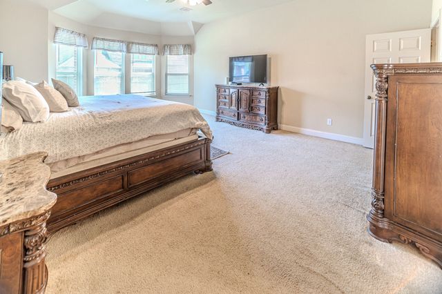 3039 Rosina, Grand Prairie, TX 75054