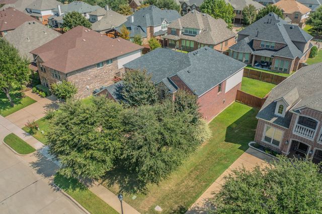 3039 Rosina, Grand Prairie, TX 75054