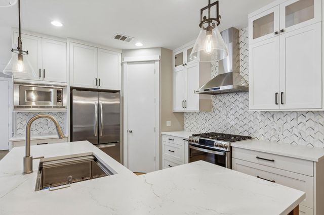 3108 Corbin LN, Austin, TX 78704
