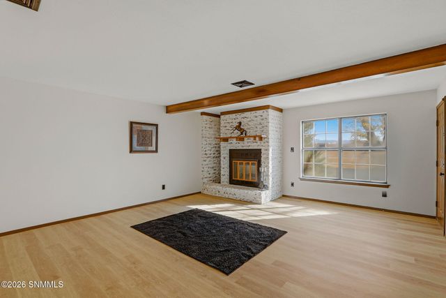 810 Camino Del Rex, Las Cruces, NM 88001