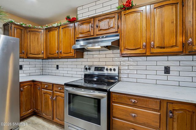 810 Camino Del Rex, Las Cruces, NM 88001