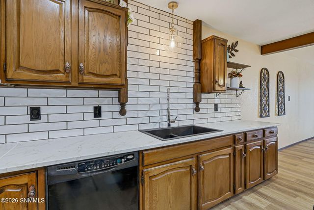 810 Camino Del Rex, Las Cruces, NM 88001