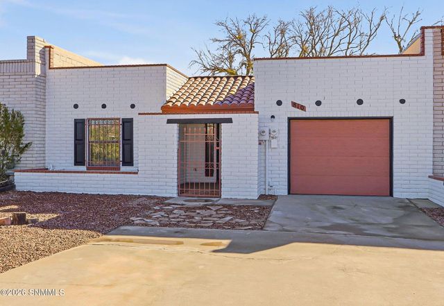 810 Camino Del Rex, Las Cruces, NM 88001