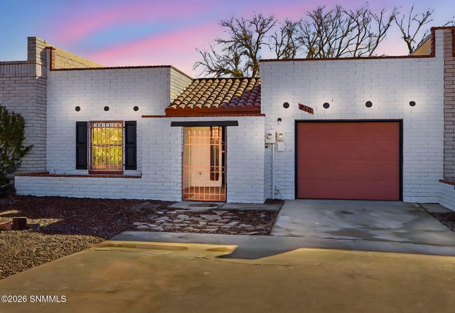 810 Camino Del Rex, Las Cruces, NM 88001