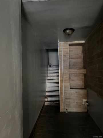 15 Irving Place, Brooklyn, NY 11238