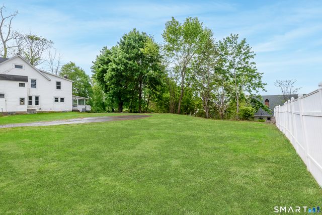 704 High Street, Naugatuck, CT 06770