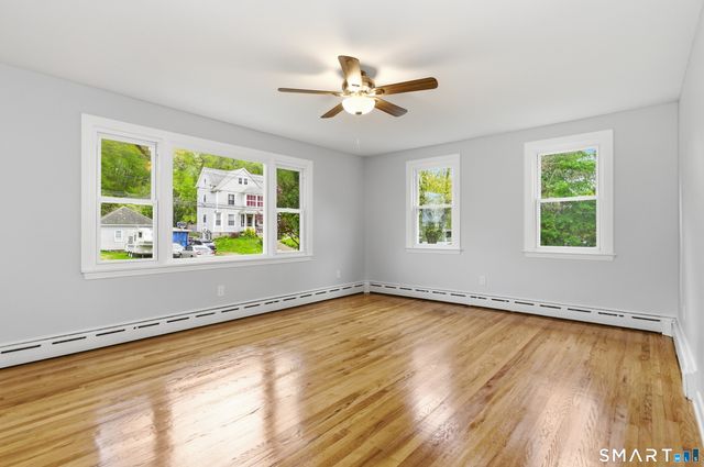 704 High Street, Naugatuck, CT 06770