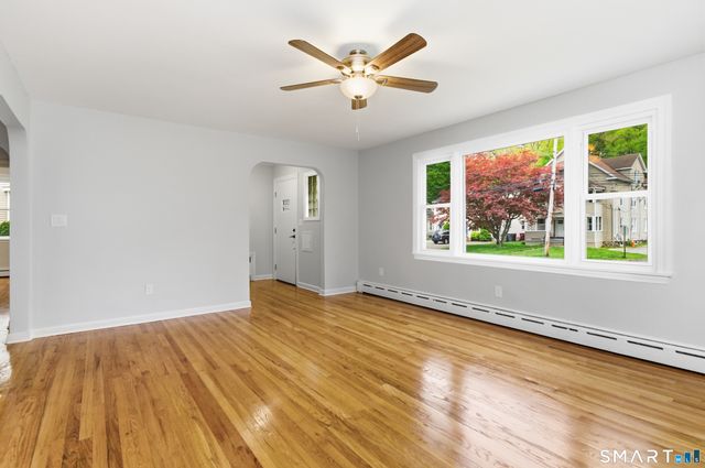 704 High Street, Naugatuck, CT 06770