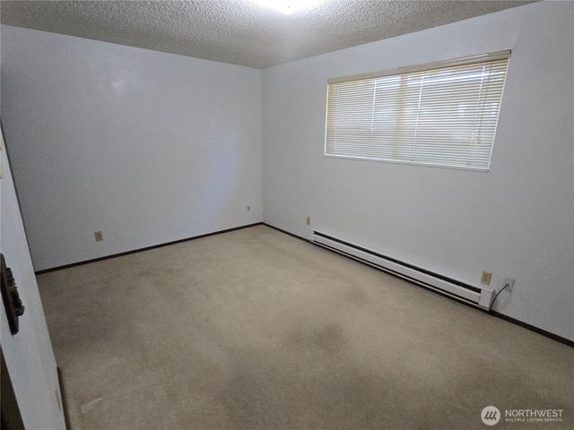 29401 34th Avenue S, Auburn, WA 98001