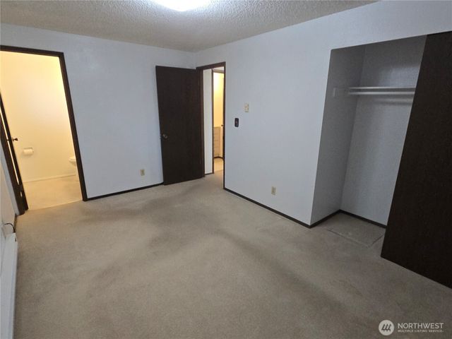 29401 34th Avenue S, Auburn, WA 98001