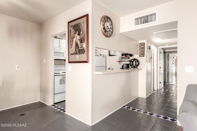 8080 E Speedway Blvd Unit 308, Tucson, AZ 85710