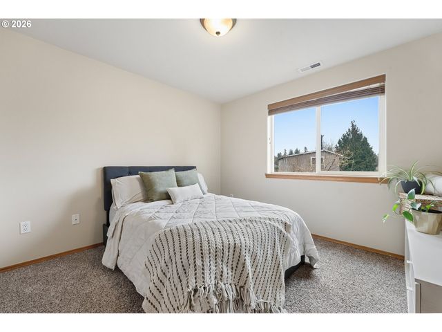 14114 ROCK St, Oregon City, OR 97045