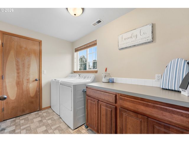 14114 ROCK St, Oregon City, OR 97045