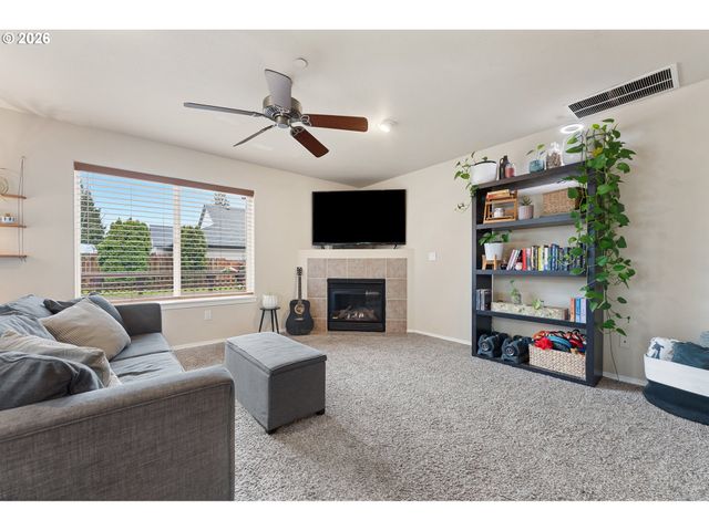 14114 ROCK St, Oregon City, OR 97045