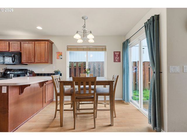 14114 ROCK St, Oregon City, OR 97045