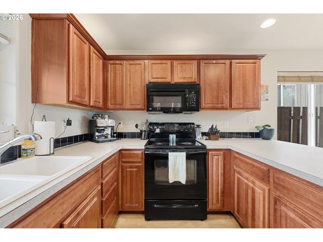 14114 ROCK St, Oregon City, OR 97045