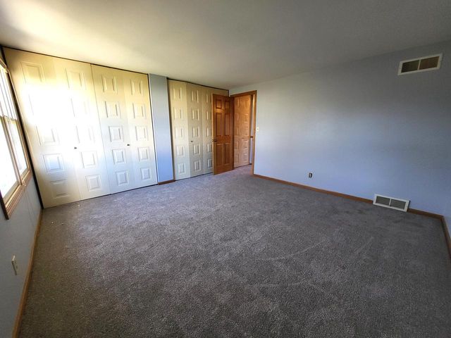 6240 W College AVENUE, Greendale, WI 53129