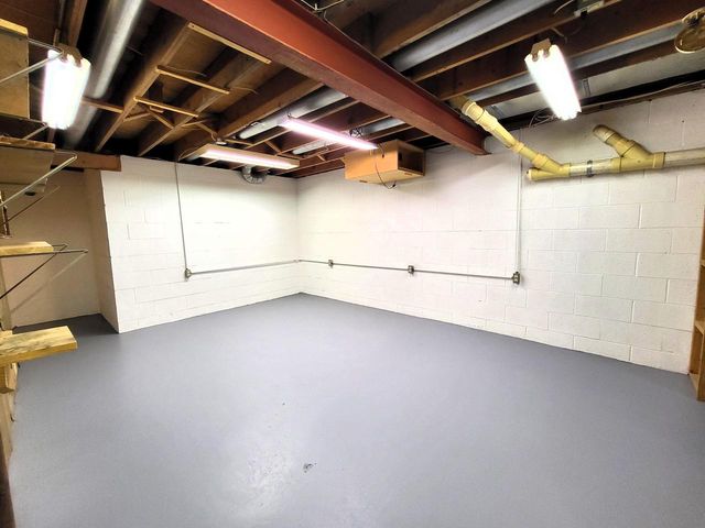 6240 W College AVENUE, Greendale, WI 53129