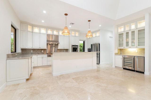 216 Summa Street, West Palm Beach, FL 33405