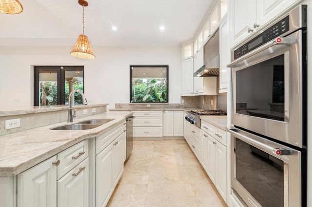 216 Summa Street, West Palm Beach, FL 33405