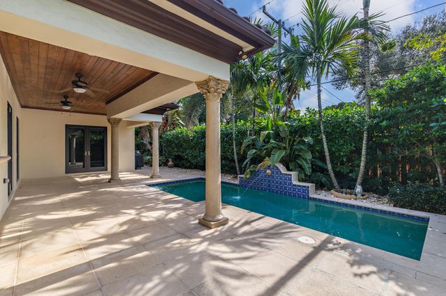 216 Summa Street, West Palm Beach, FL 33405