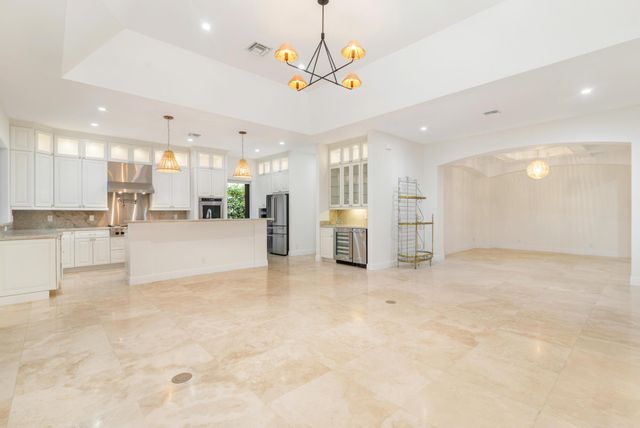 216 Summa Street, West Palm Beach, FL 33405