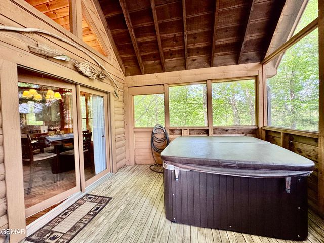 856 Bear Run Way, Sevierville, TN 37862