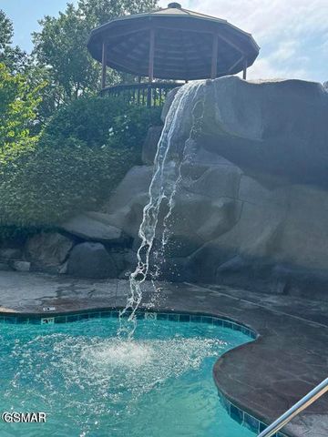 856 Bear Run Way, Sevierville, TN 37862