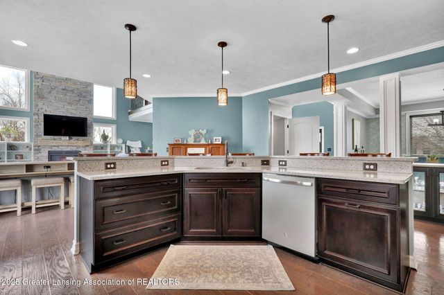 434 Ravenwood Court, Mason, MI 48854