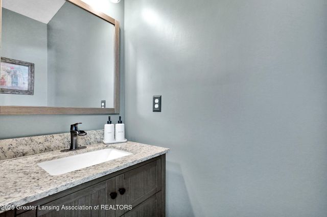 434 Ravenwood Court, Mason, MI 48854