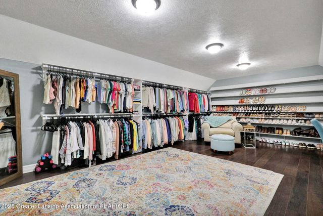 434 Ravenwood Court, Mason, MI 48854