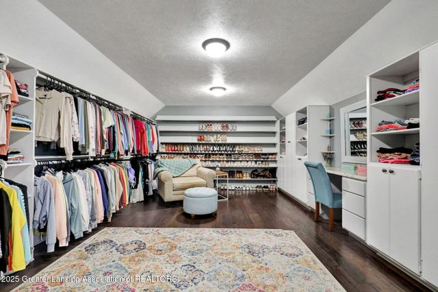 434 Ravenwood Court, Mason, MI 48854