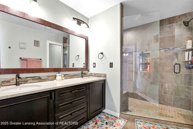 434 Ravenwood Court, Mason, MI 48854