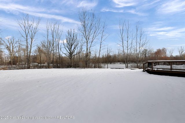 434 Ravenwood Court, Mason, MI 48854