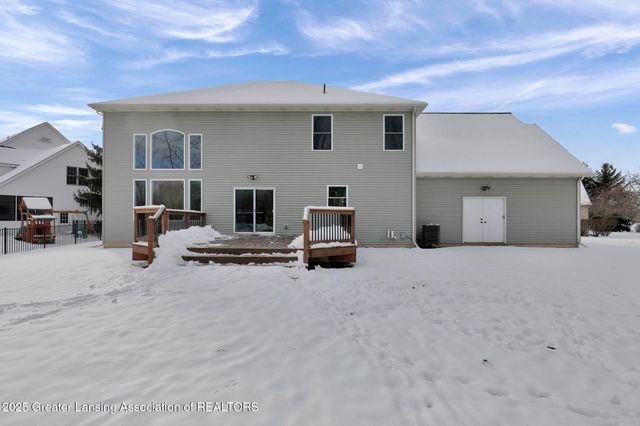 434 Ravenwood Court, Mason, MI 48854