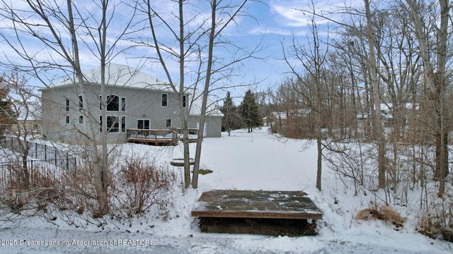 434 Ravenwood Court, Mason, MI 48854