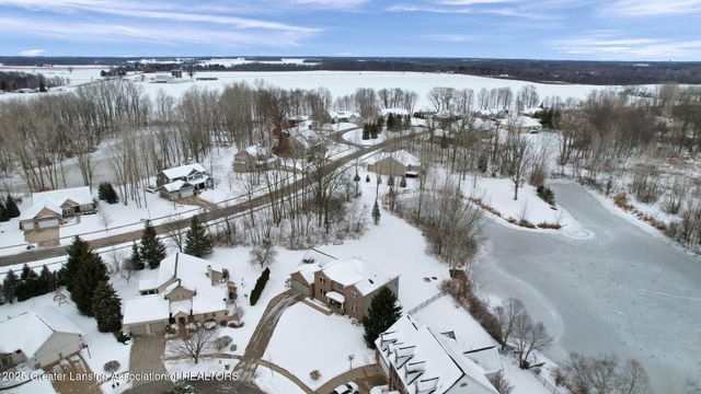 434 Ravenwood Court, Mason, MI 48854