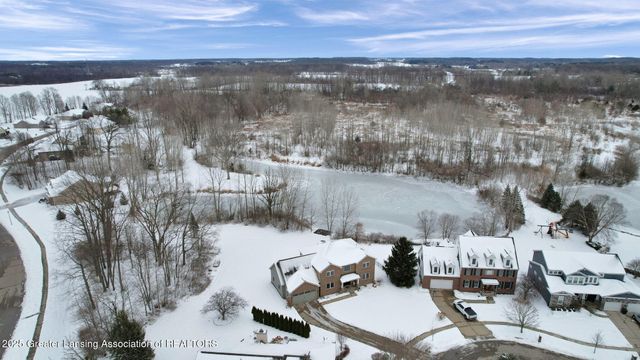 434 Ravenwood Court, Mason, MI 48854