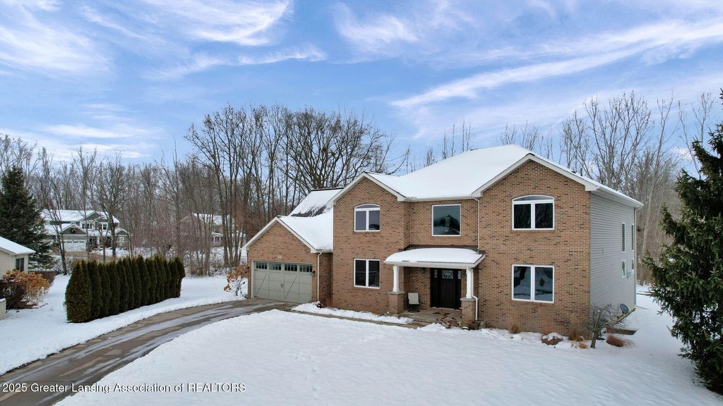 434 Ravenwood Court, Mason, MI 48854