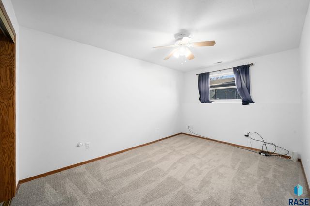 5417 W Oak St Street, Sioux Falls, SD 57106