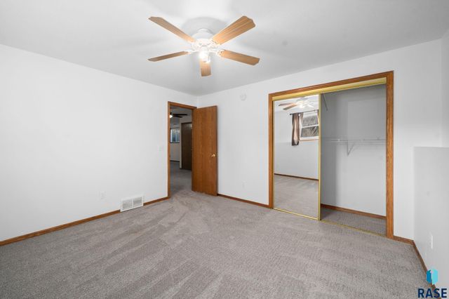 5417 W Oak St Street, Sioux Falls, SD 57106