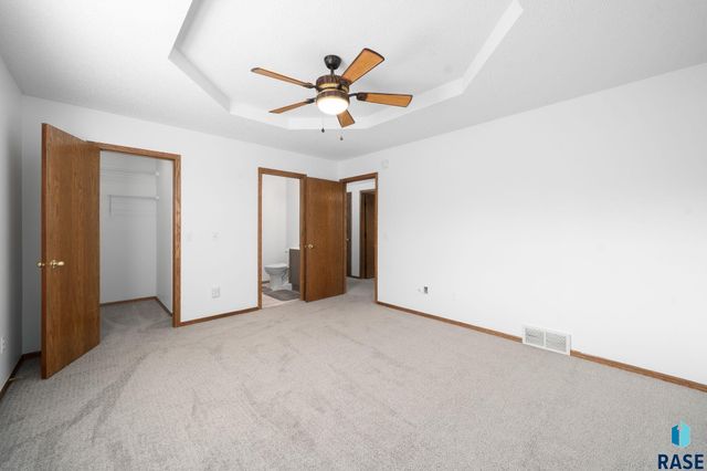 5417 W Oak St Street, Sioux Falls, SD 57106