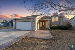 5417 W Oak St Street, Sioux Falls, SD 57106