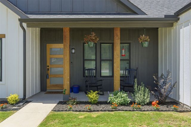 2312 Neches Street, Granbury, TX 76048