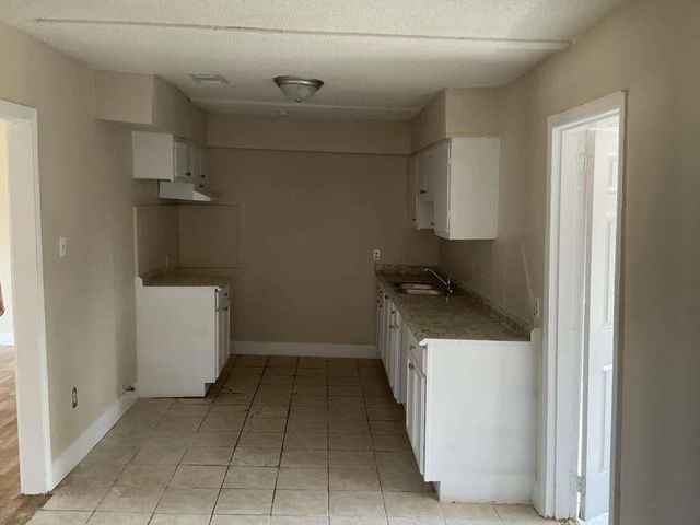 815 W 12th Street, Freeport, TX 77541