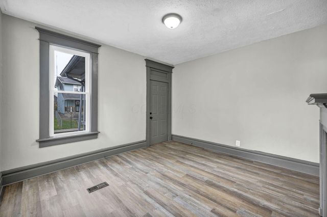 365-367 S Eureka Avenue, Columbus, OH 43204